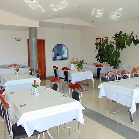 Pansion Kardum 3*