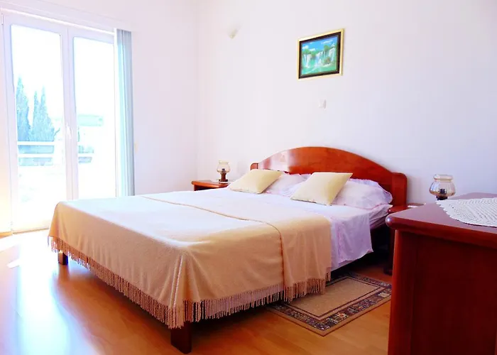 Pansion Kardum לינה וארוחת בוקר ביבינייה