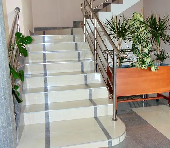 לינה וארוחת בוקר Pansion Kardum 3*